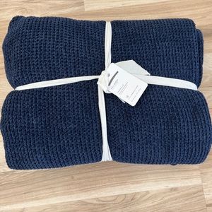 Pottery Barn Chenille Reversible Blanket - Full/ Queen - Navy